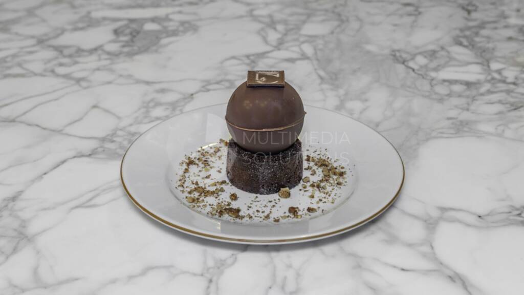 ColtEquestrian_CaramelBomb (Medium)