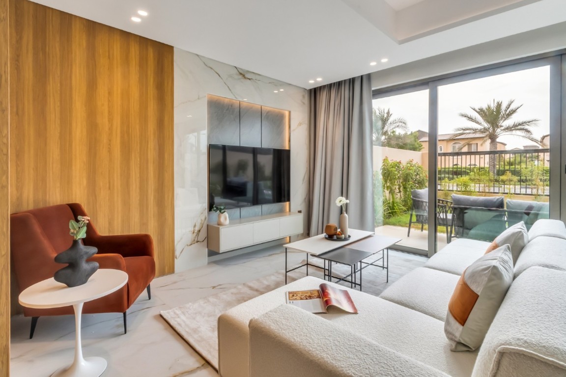 Luxury 4-Bedroom Villa Tour in Jumeirah Golf Estate Dubai | Two-Storey Modern Home